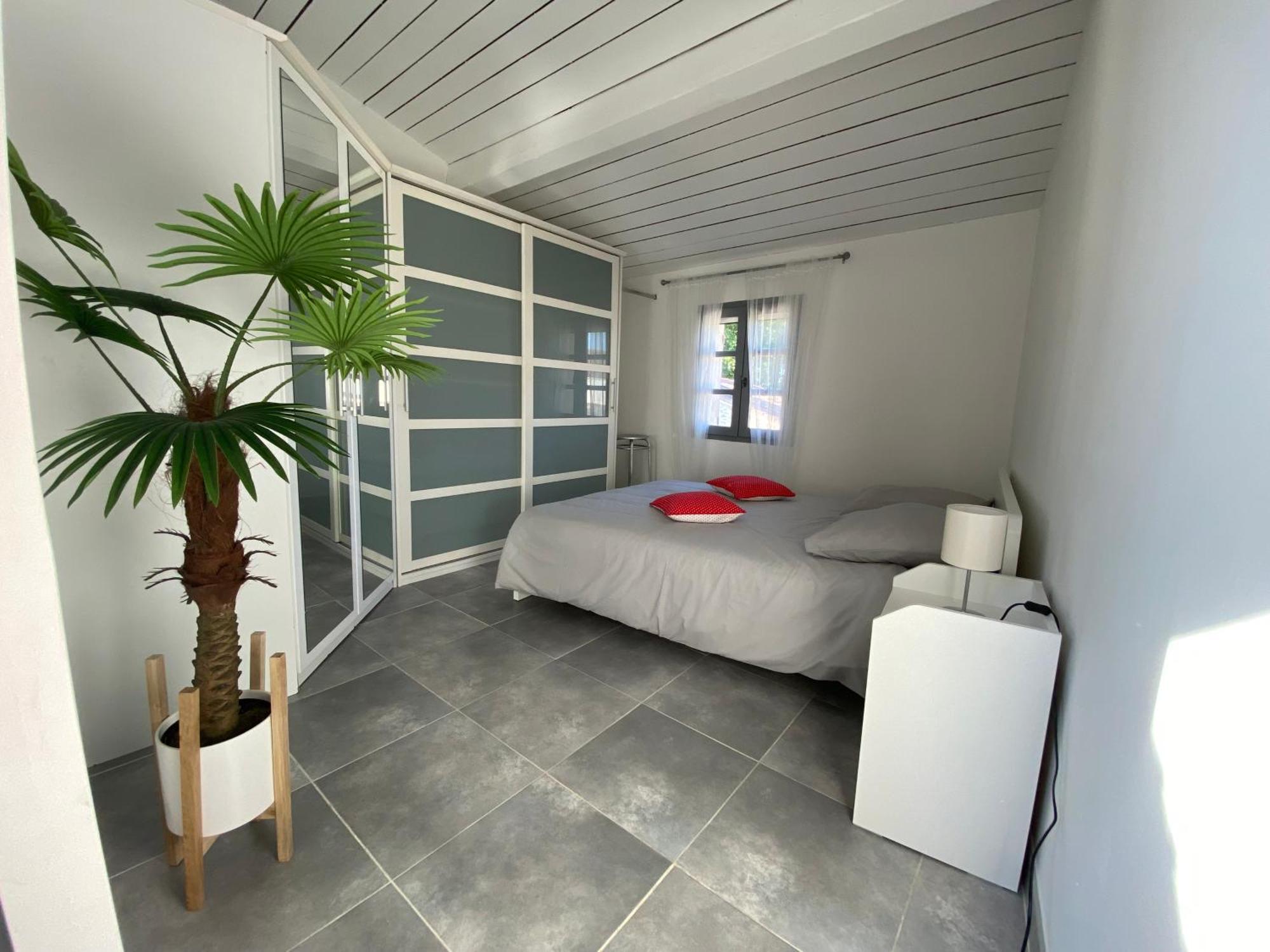 Bienvenue Au 6 - Calme Et Charme De La Pierre. Villa Fourques  Ngoại thất bức ảnh